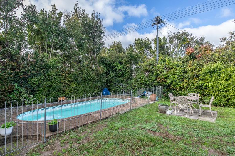 To Let 3 Bedroom Property for Rent in Meadowridge Western Cape